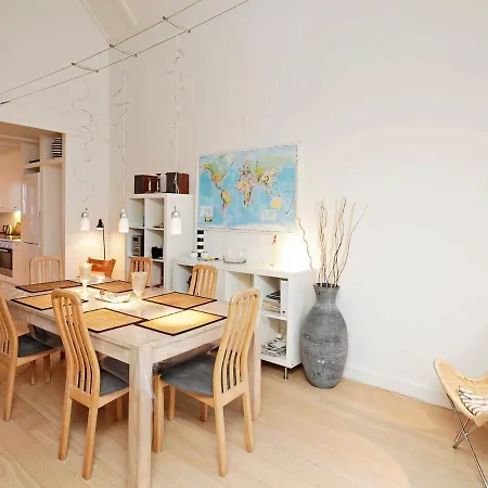 6 Person Holiday In