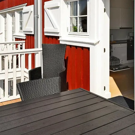 Apartment 6 Person Holiday In