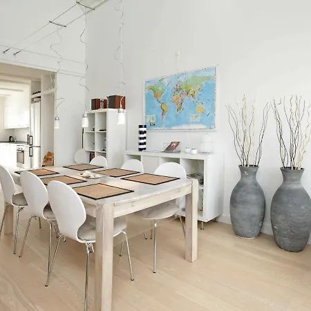 Apartment 6 Person Holiday In